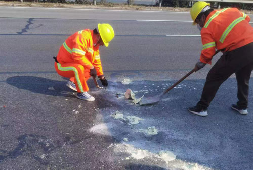 锡林浩特公路下沉注浆加固